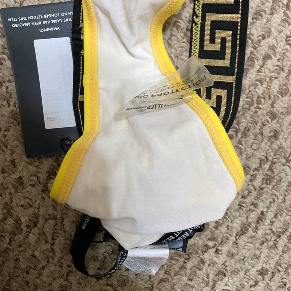 PrettyLittleThing Yellow Greek Key Low Scoop Bikini Top Cheeky Bottoms Size US 0 - Picture 13 of 15